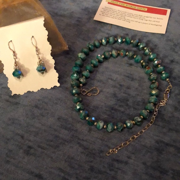 Jewelry - Elegant Earrings with Striking Design and matching artisan necklace NWT 18 inch